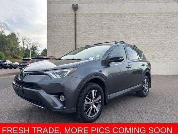 TOYOTA RAV4 2018 2T3RFREV7JW842426 image
