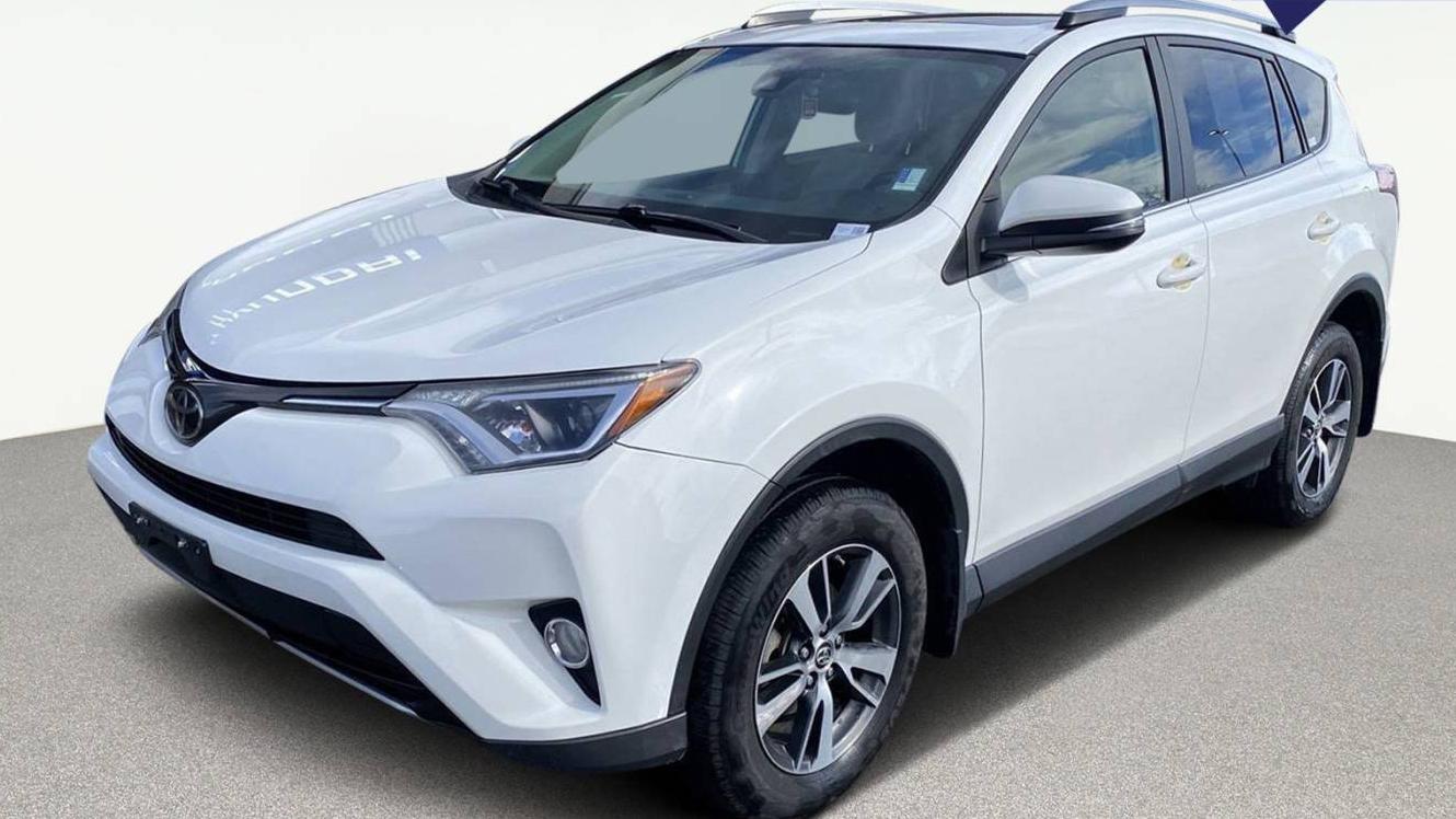 TOYOTA RAV4 2018 JTMRFREV6JJ724737 image