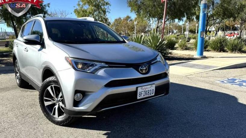 TOYOTA RAV4 2018 JTMRFREV6JD230702 image