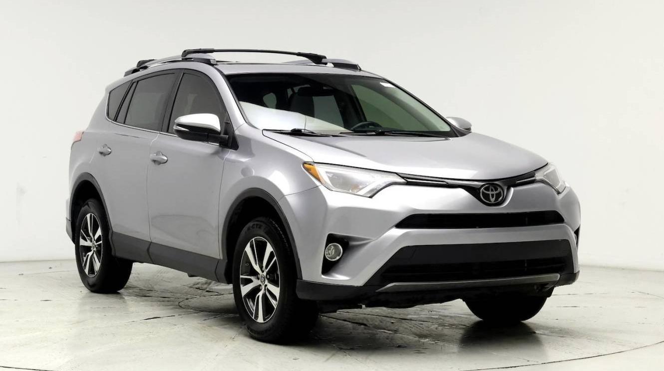 TOYOTA RAV4 2018 JTMWFREV1JD112706 image