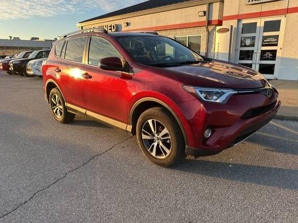 TOYOTA RAV4 2018 2T3RFREV7JW850767 image