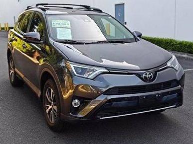 TOYOTA RAV4 2018 2T3RFREV0JW825371 image