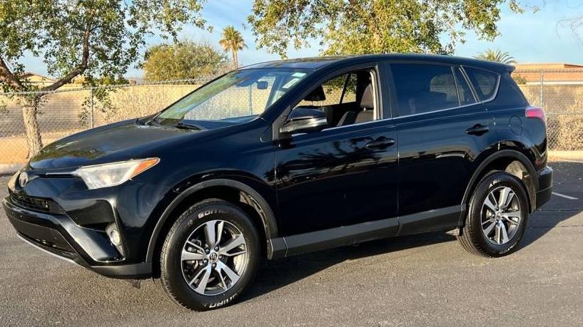 TOYOTA RAV4 2018 2T3RFREV6JW812396 image