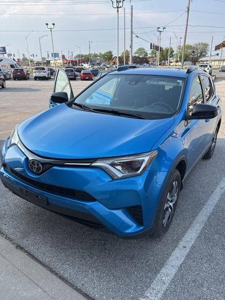 TOYOTA RAV4 2018 JTMZFREV3JJ151165 image