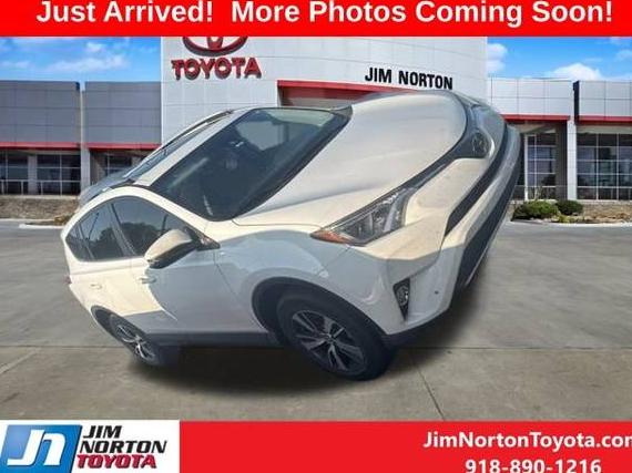 TOYOTA RAV4 2018 JTMWFREV1JJ734319 image