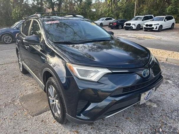 TOYOTA RAV4 2018 JTMRJREV1JD191743 image