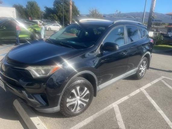 TOYOTA RAV4 2018 2T3ZFREV9JW492376 image