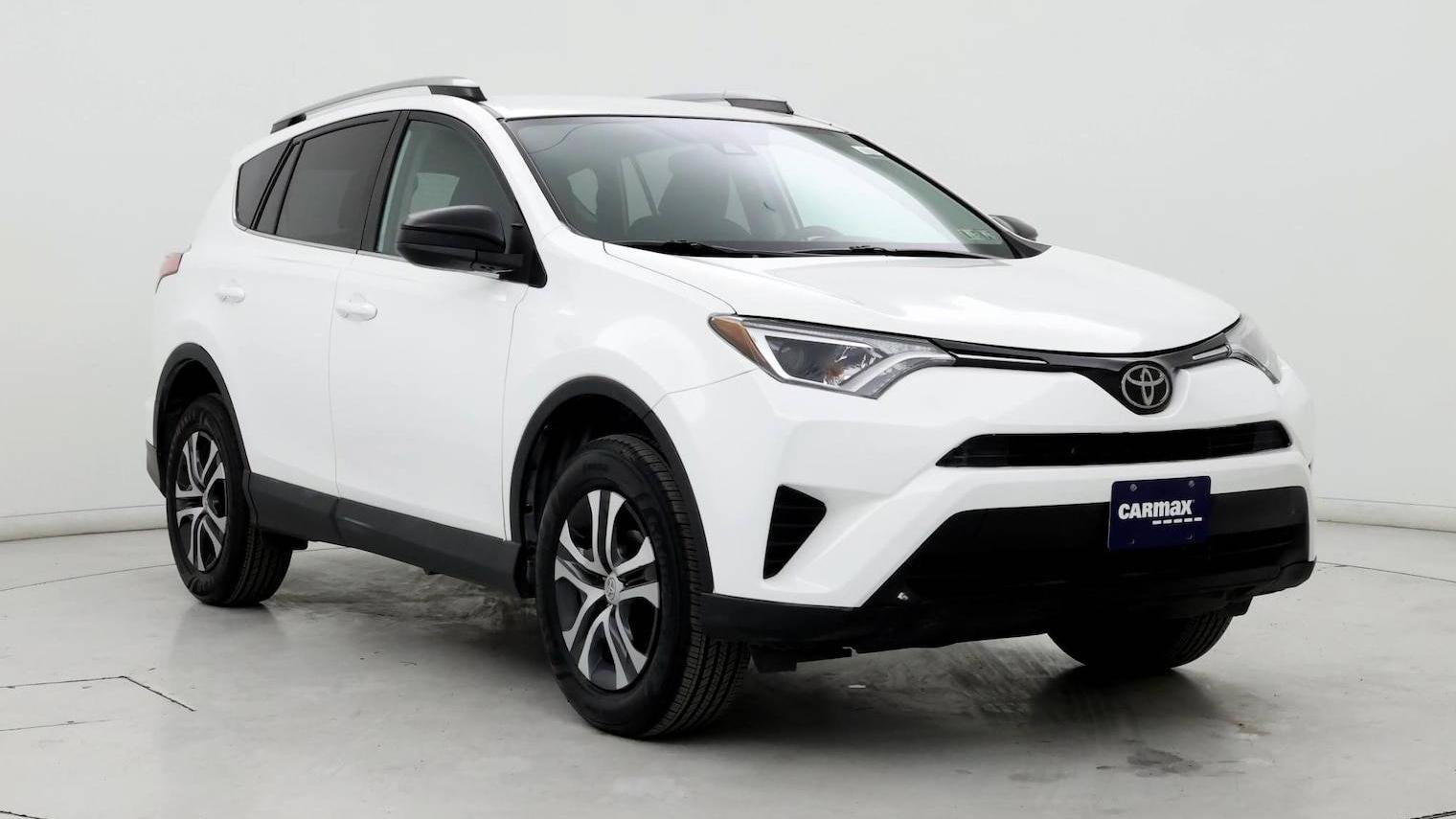 TOYOTA RAV4 2018 2T3BFREV8JW758021 image