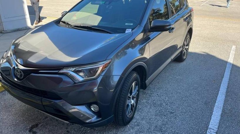 TOYOTA RAV4 2018 JTMWFREV2JJ726083 image