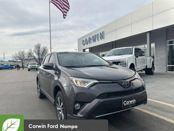 TOYOTA RAV4 2018 2T3RFREV2JW791336 image