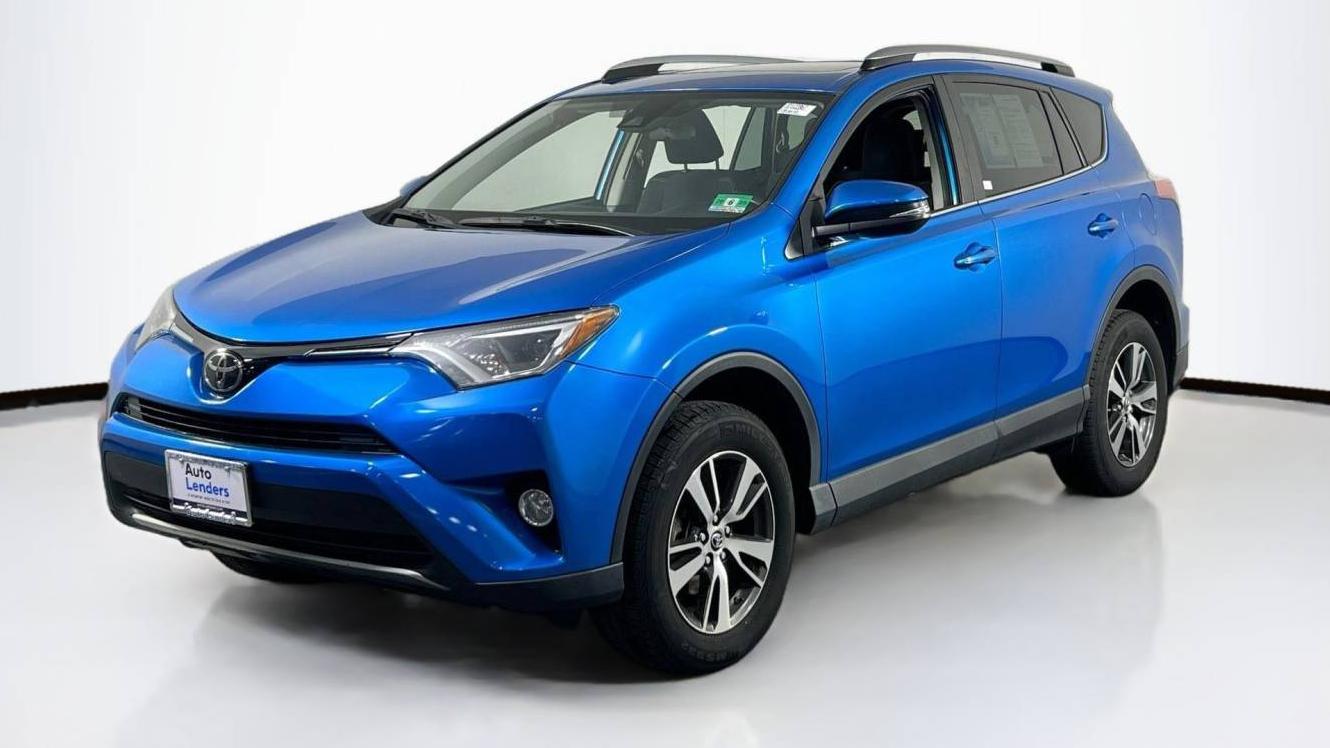 TOYOTA RAV4 2018 JTMWFREV9JD122867 image