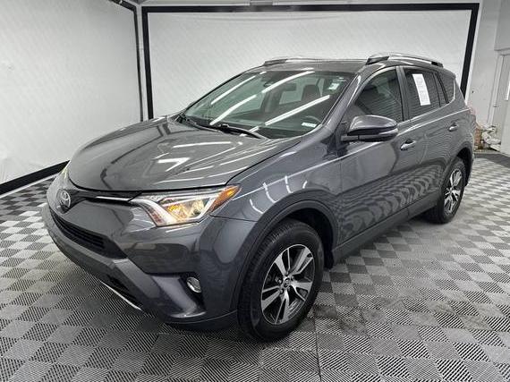 TOYOTA RAV4 2018 2T3WFREV8JW439185 image