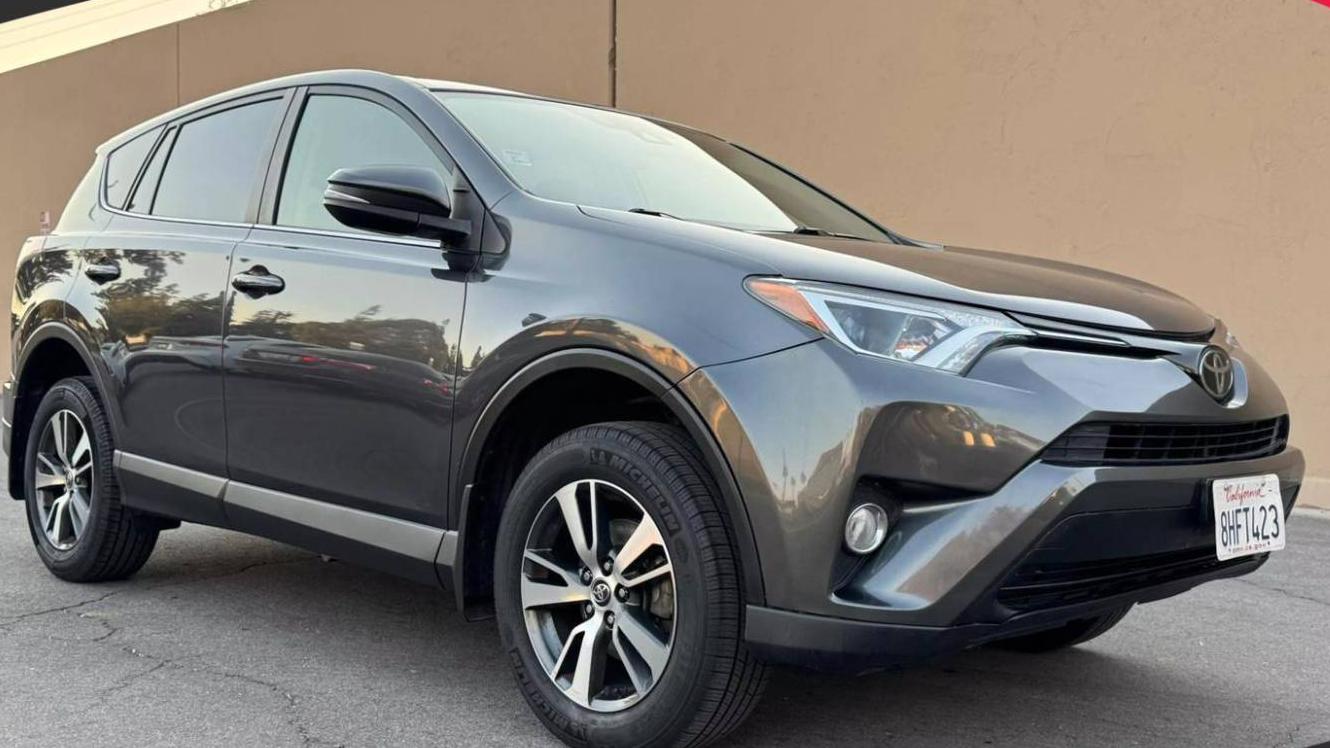 TOYOTA RAV4 2018 JTMWFREV0JJ209154 image