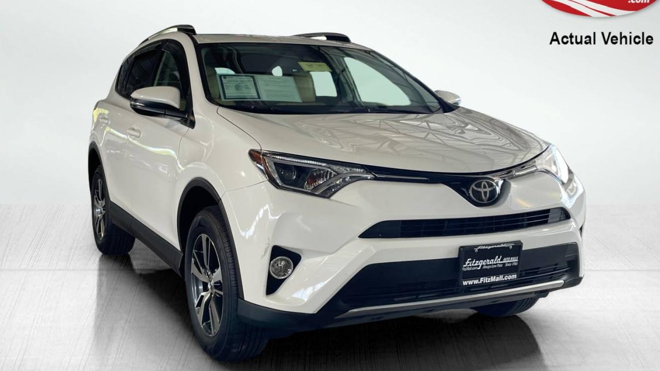 TOYOTA RAV4 2018 JTMRFREV3JJ722041 image