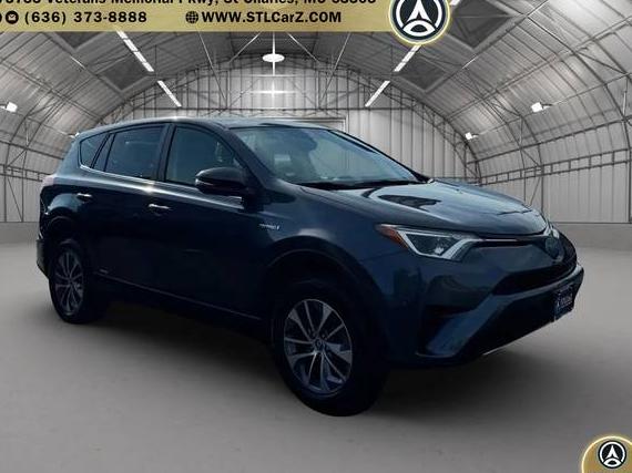 TOYOTA RAV4 2018 JTMRJREV3JD236052 image
