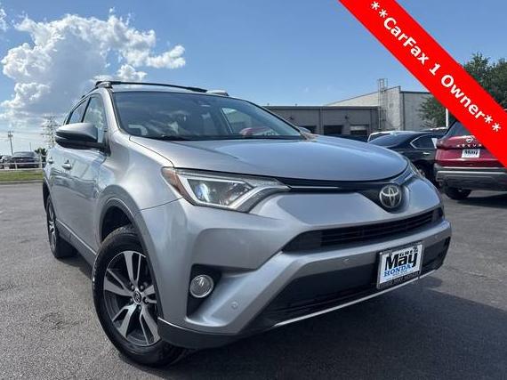 TOYOTA RAV4 2018 JTMWFREV2JD130454 image