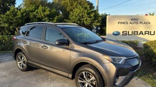 TOYOTA RAV4 2018 2T3WFREV9JW498620 image