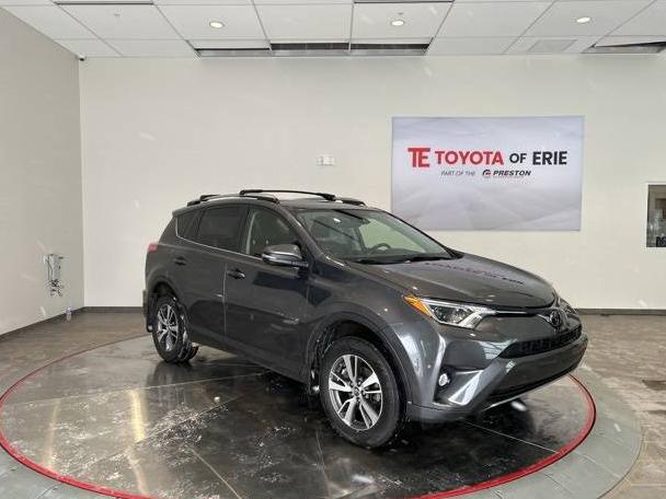 TOYOTA RAV4 2018 JTMRFREV0JJ231586 image