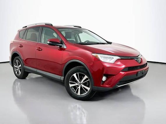 TOYOTA RAV4 2018 2T3RFREV2JW707337 image