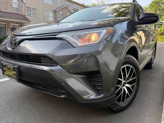 TOYOTA RAV4 2018 2T3BFREV4JW750806 image