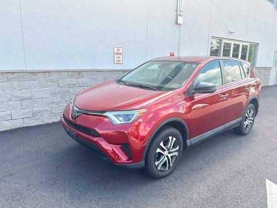 TOYOTA RAV4 2018 2T3BFREV7JW831122 image