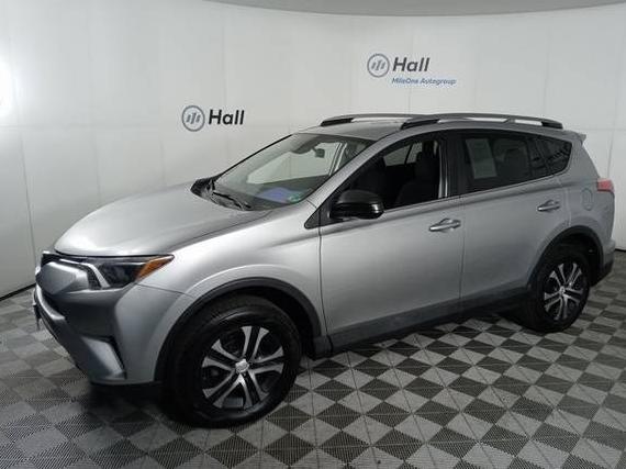 TOYOTA RAV4 2018 2T3BFREV3JW853585 image