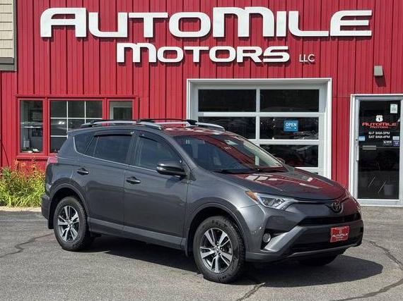 TOYOTA RAV4 2018 2T3RFREV7JW752421 image
