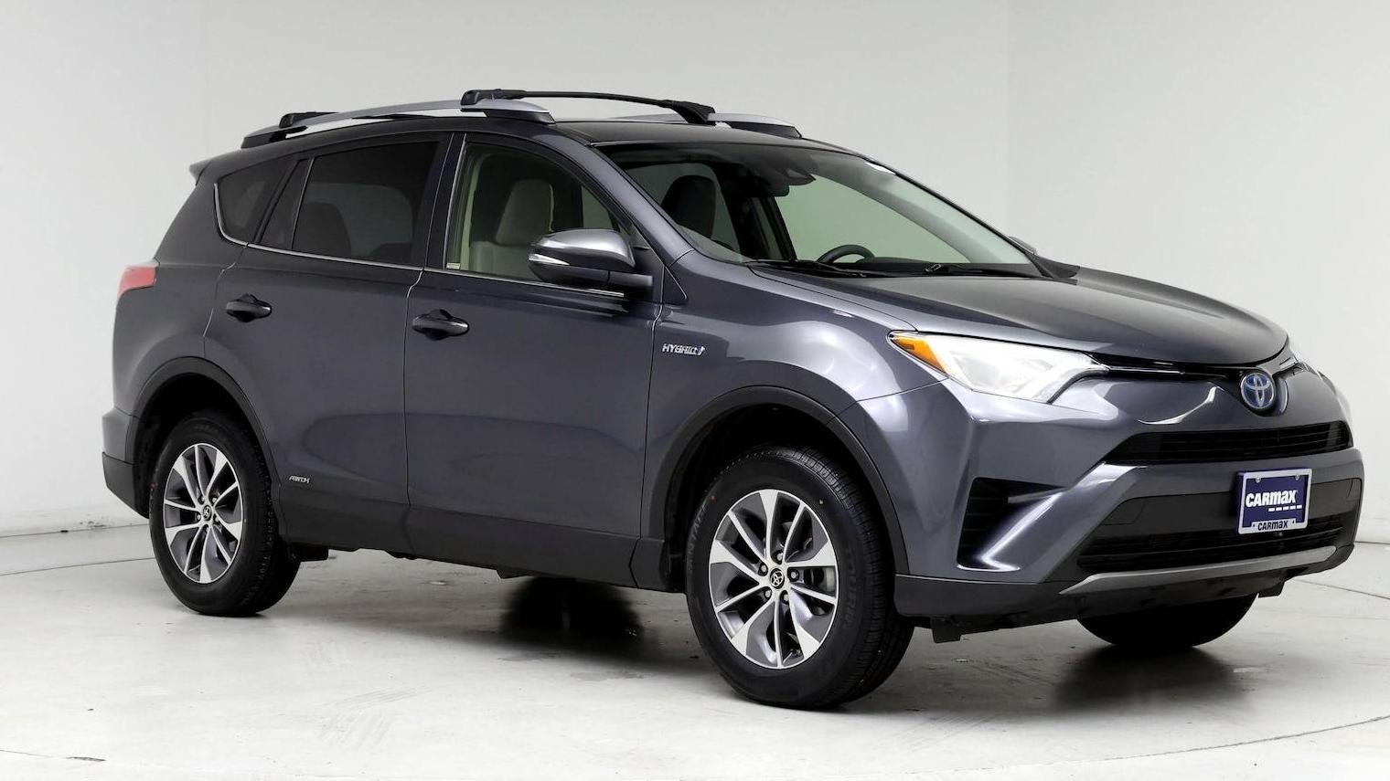 TOYOTA RAV4 2018 JTMRJREV9JD253180 image