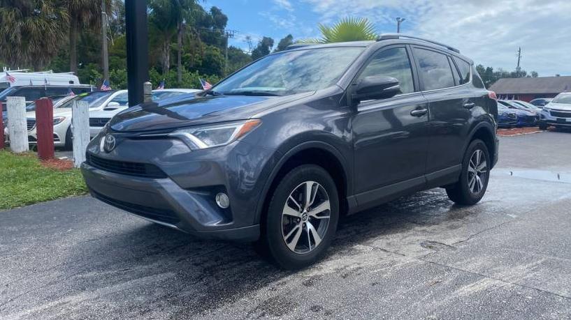 TOYOTA RAV4 2018 2T3WFREV6JW511243 image