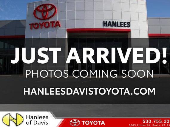 TOYOTA RAV4 2018 2T3ZFREV8JW473026 image