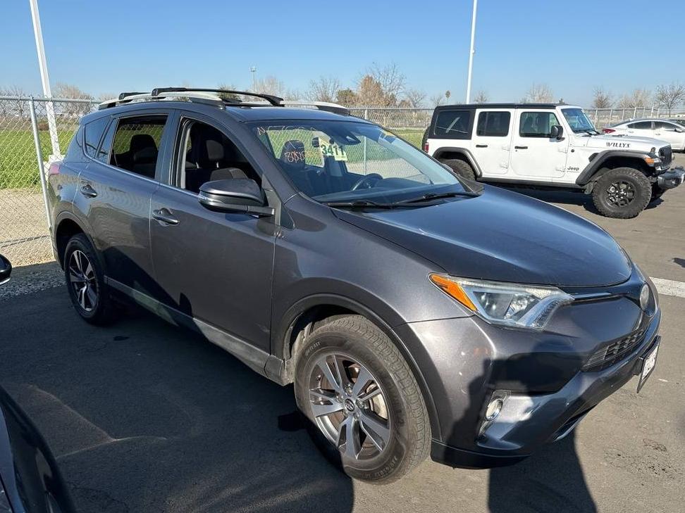 TOYOTA RAV4 2018 2T3RFREV9JW800999 image