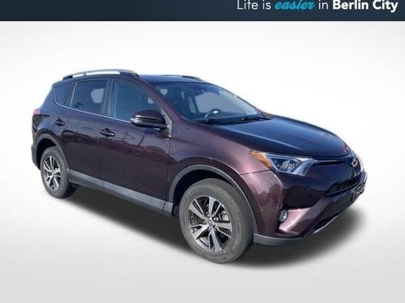 TOYOTA RAV4 2018 2T3RFREV2JW746848 image
