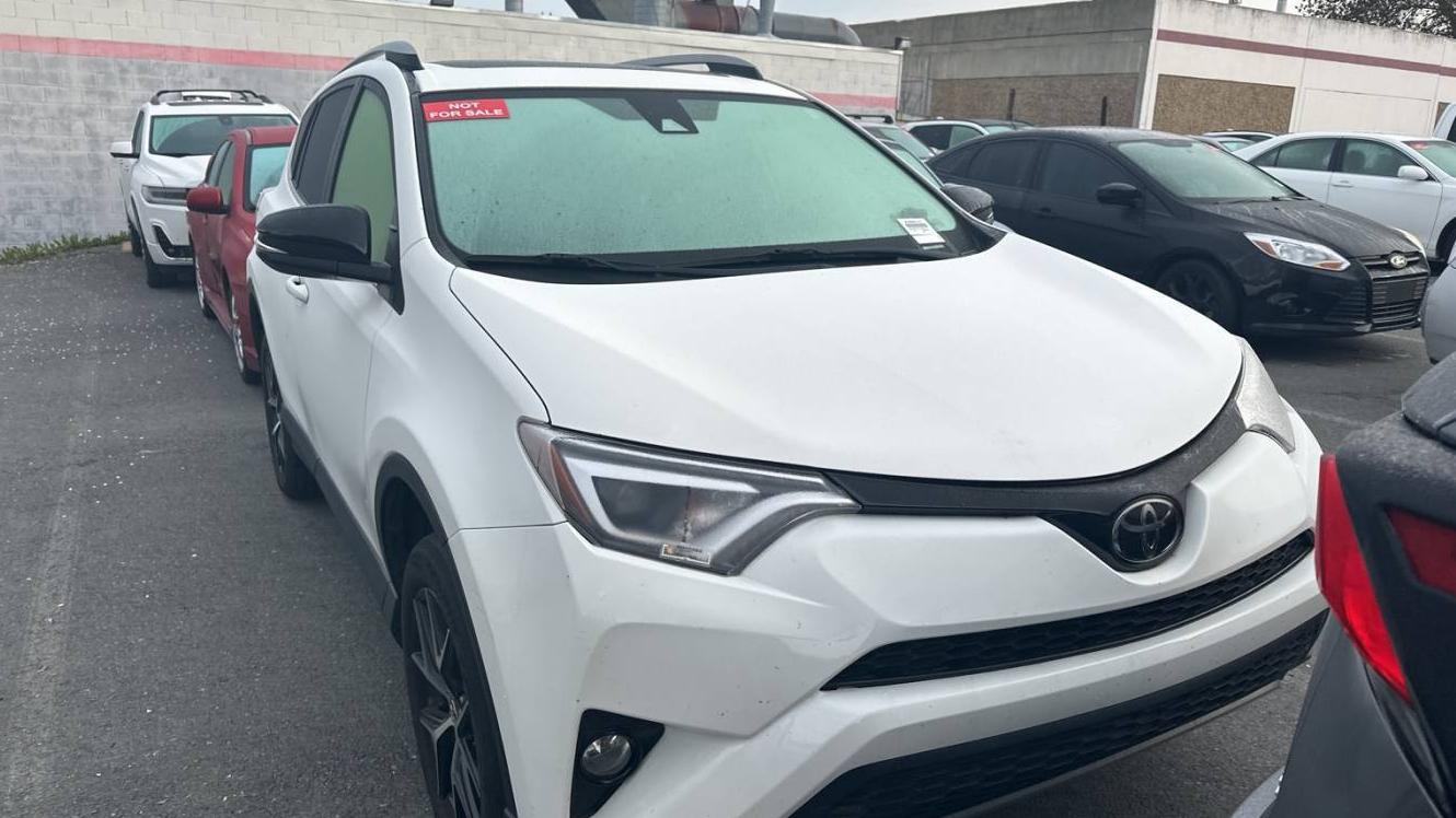 TOYOTA RAV4 2018 JTMJFREV8JJ248570 image