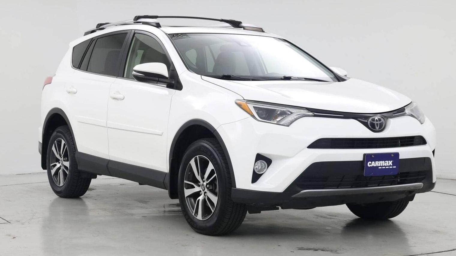 TOYOTA RAV4 2018 JTMRFREV7JJ740168 image