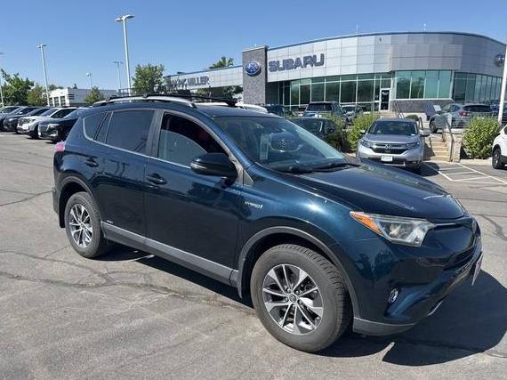 TOYOTA RAV4 2018 JTMRJREV5JD211105 image