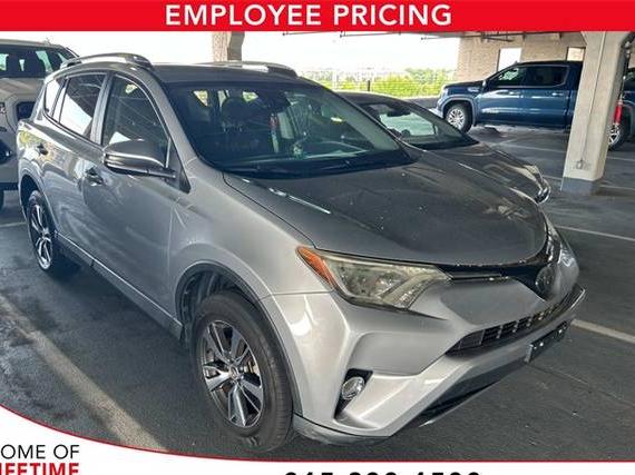 TOYOTA RAV4 2018 2T3RFREV6JW795339 image