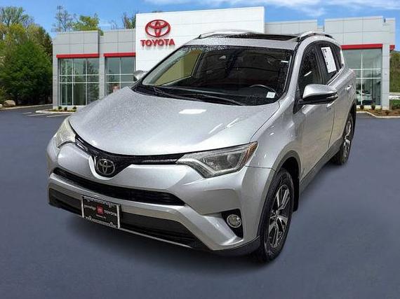 TOYOTA RAV4 2018 2T3RFREV2JW740225 image