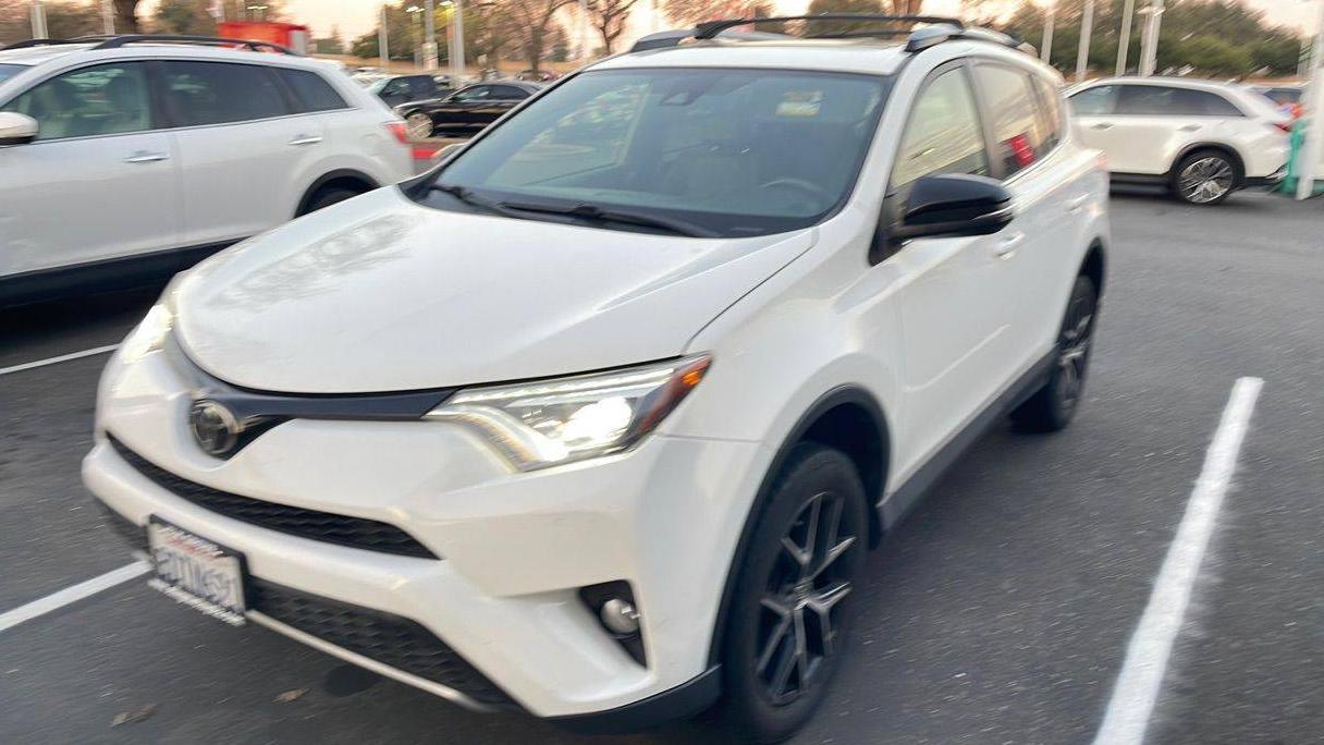 TOYOTA RAV4 2018 JTMJFREV9JJ740735 image