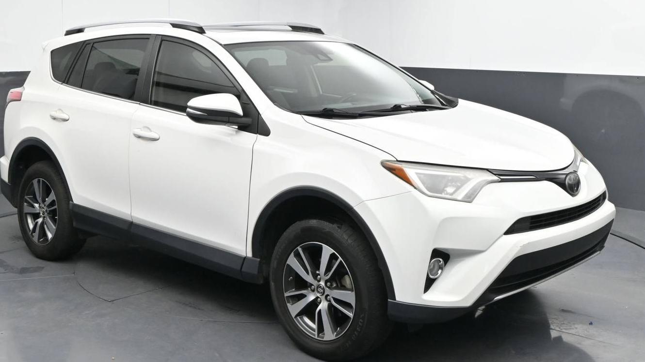 TOYOTA RAV4 2018 JTMWFREVXJJ212627 image