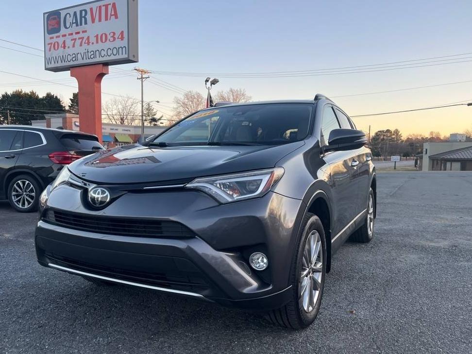 TOYOTA RAV4 2018 JTMDFREV4JD239697 image