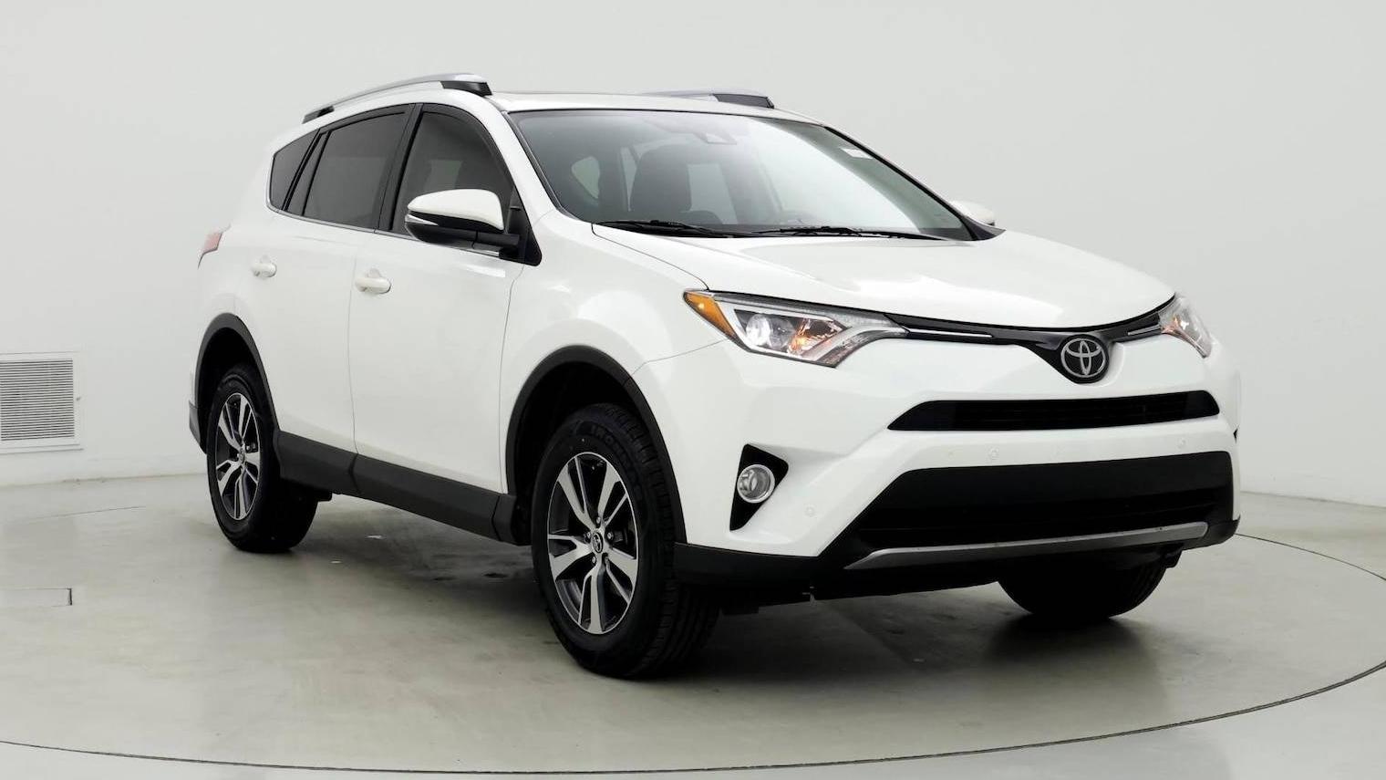 TOYOTA RAV4 2018 JTMWFREV2JJ195838 image