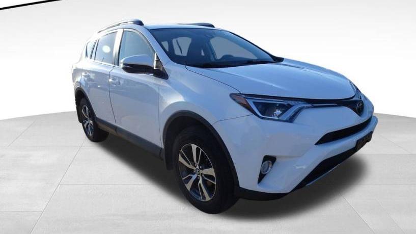 TOYOTA RAV4 2018 2T3RFREV4JW745586 image