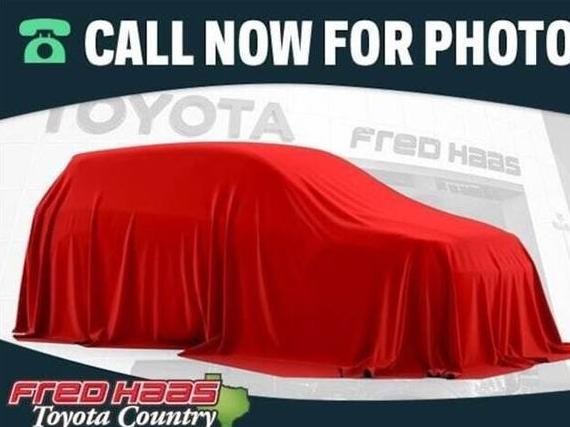 TOYOTA RAV4 2018 2T3YFREV4JW430864 image