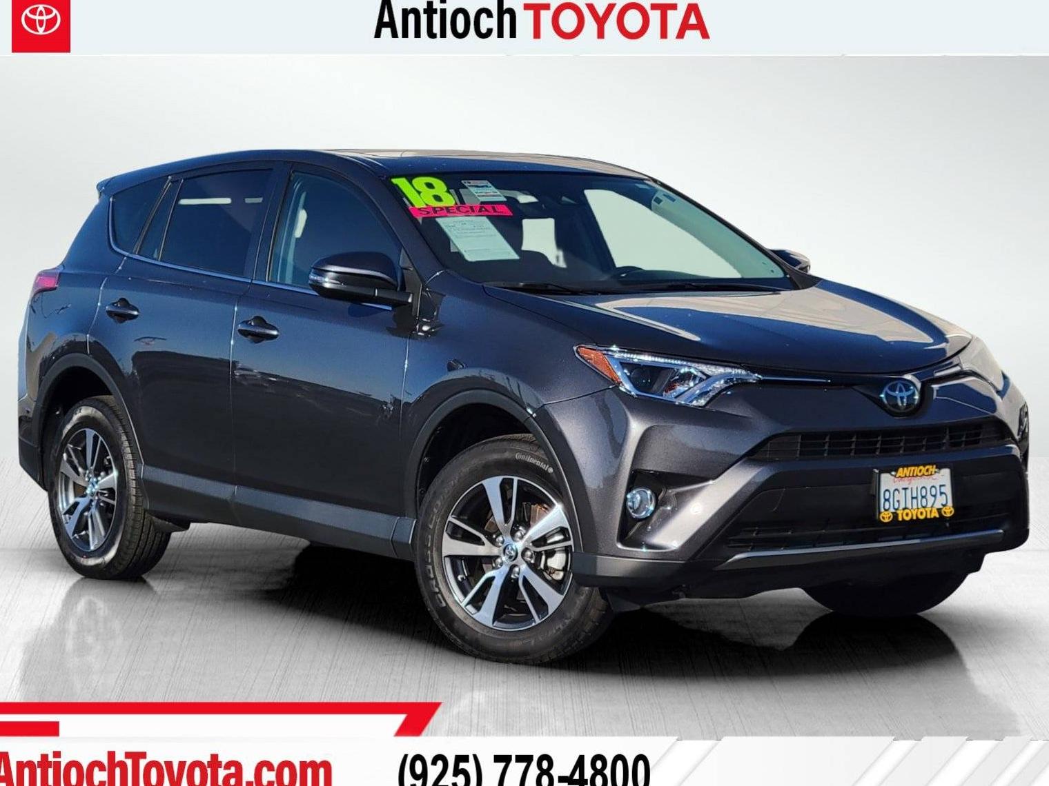 TOYOTA RAV4 2018 2T3RFREV8JW848641 image