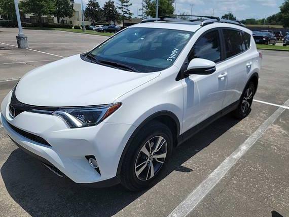 TOYOTA RAV4 2018 2T3WFREV0JW456840 image