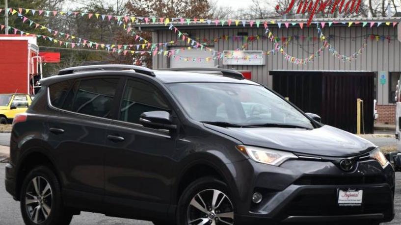 TOYOTA RAV4 2018 2T3RFREV1JW704560 image