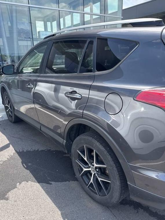 TOYOTA RAV4 2018 JTMNFREV4JJ749649 image