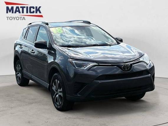 TOYOTA RAV4 2018 2T3ZFREV6JW510977 image