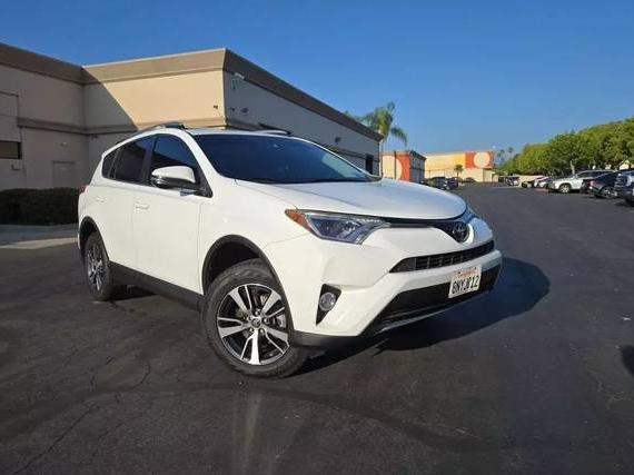 TOYOTA RAV4 2018 2T3WFREV9JW450339 image