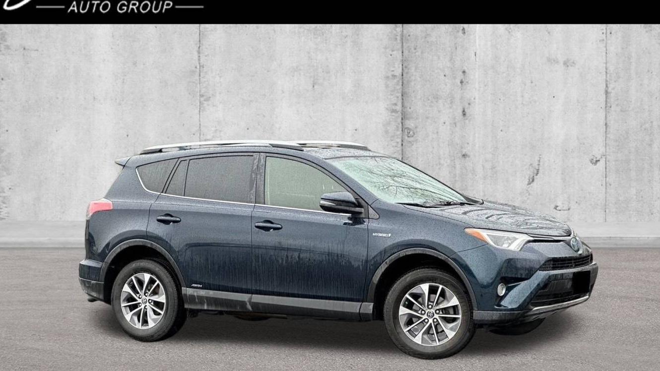 TOYOTA RAV4 2018 JTMRJREV3JD238917 image